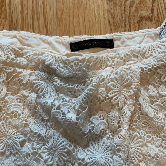 Zara lace shorts - Picture 3 of 6